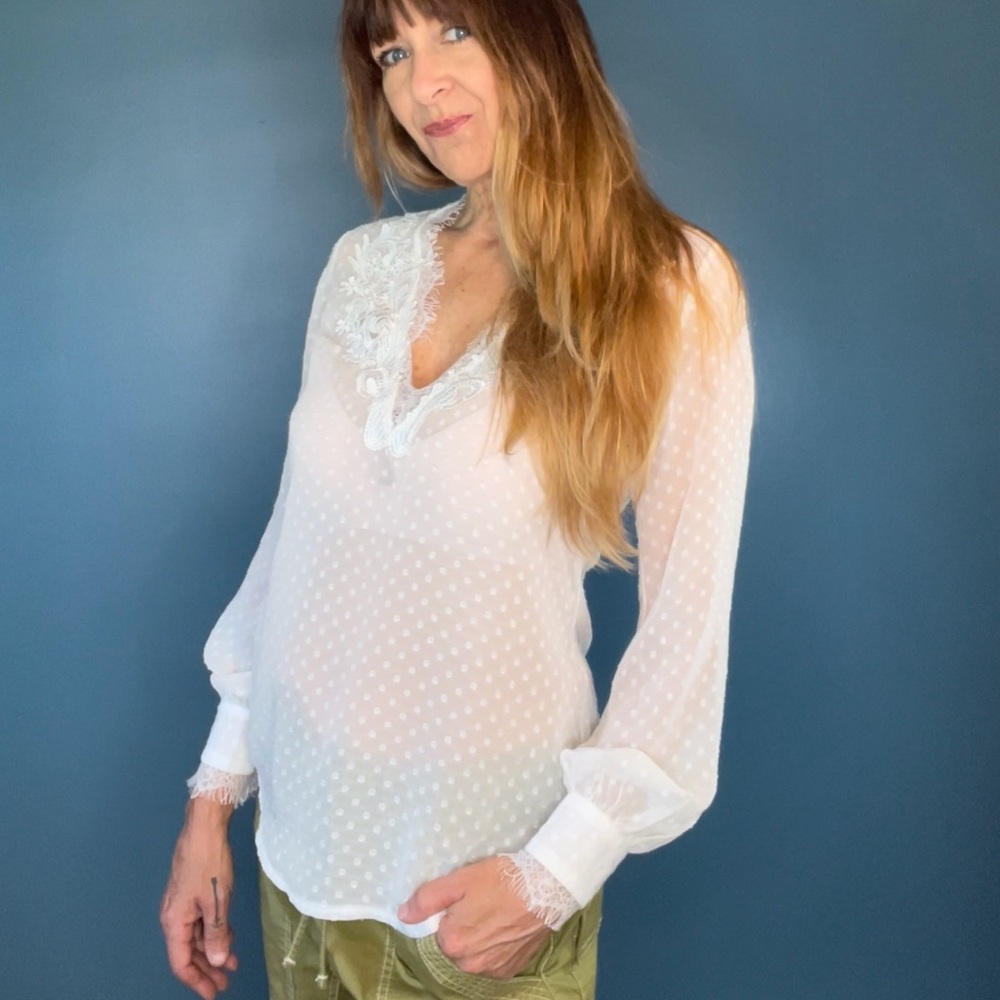 Romantic White Lace Top - Picture 14 of 16